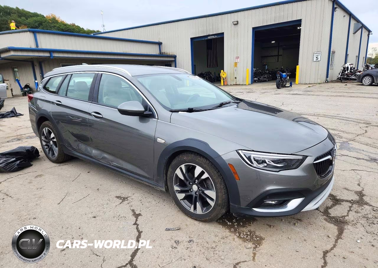2018 Buick Regal Tourx Preferred VIN:W04GU8SX6J1142287 - 4