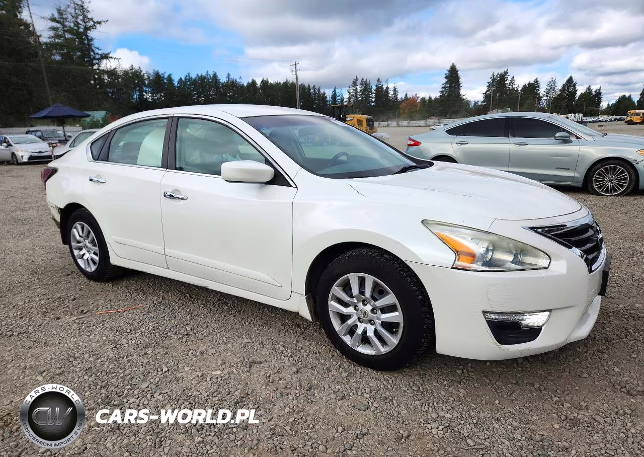 2015 Nissan Altima 2.5 S VIN:1N4AL3AP8FN309029 - 4