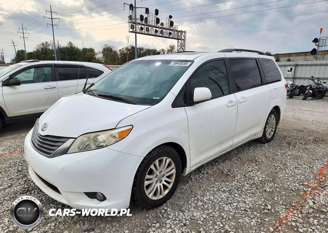 2011 Toyota Sienna Xle 8-Passenger