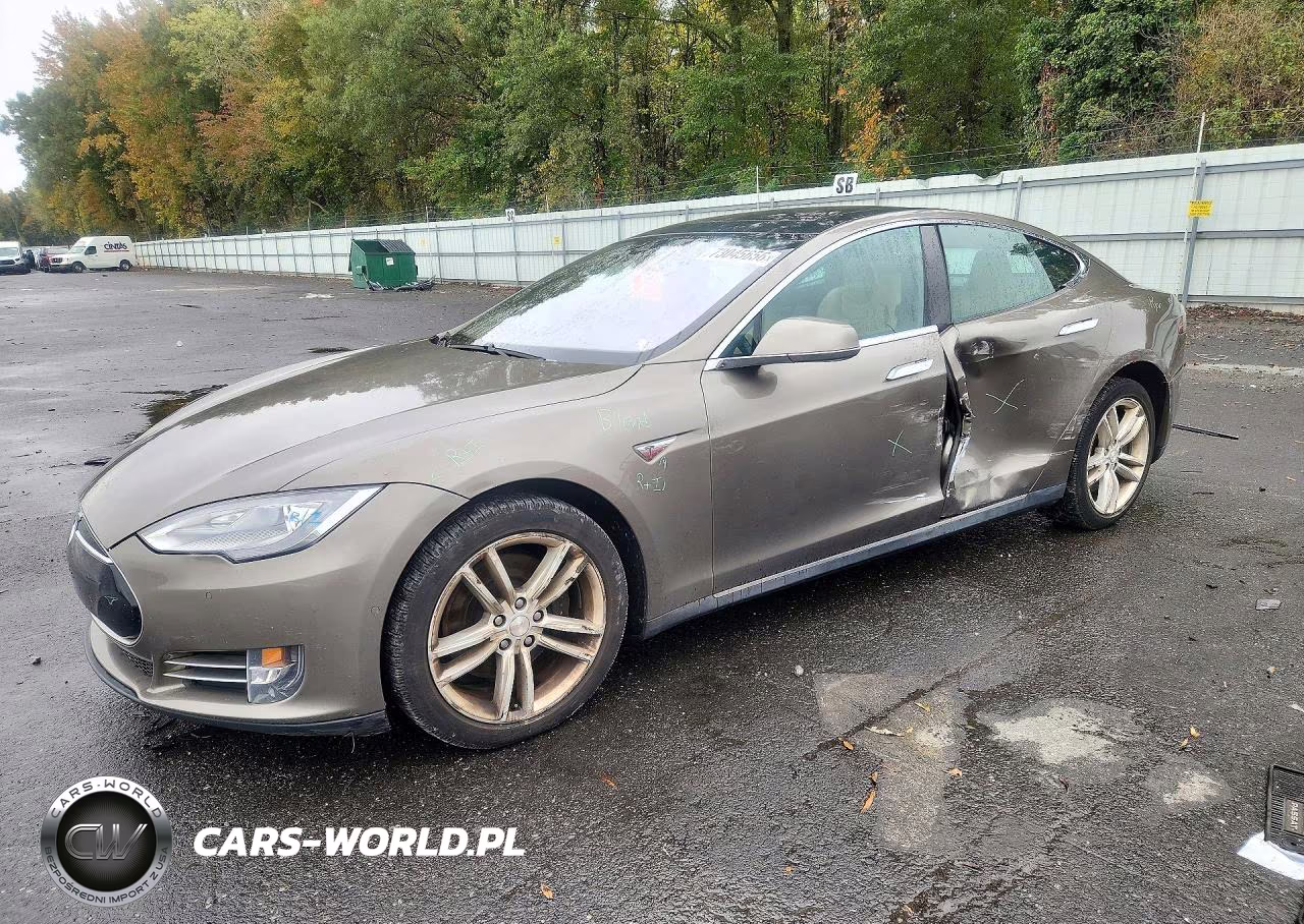2015 Tesla Model S 90D – zdjęcie 1 z 12