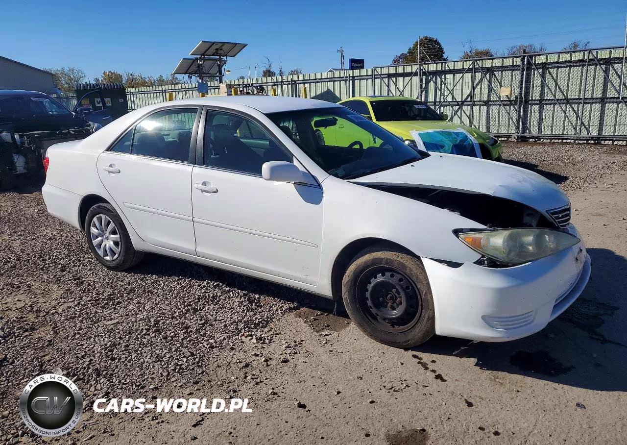 2005 Toyota Camry Le VIN:4T1BE30K65U616441 - 4