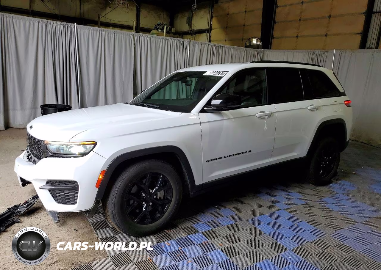 2024 Jeep Grand Cherokee Laredo