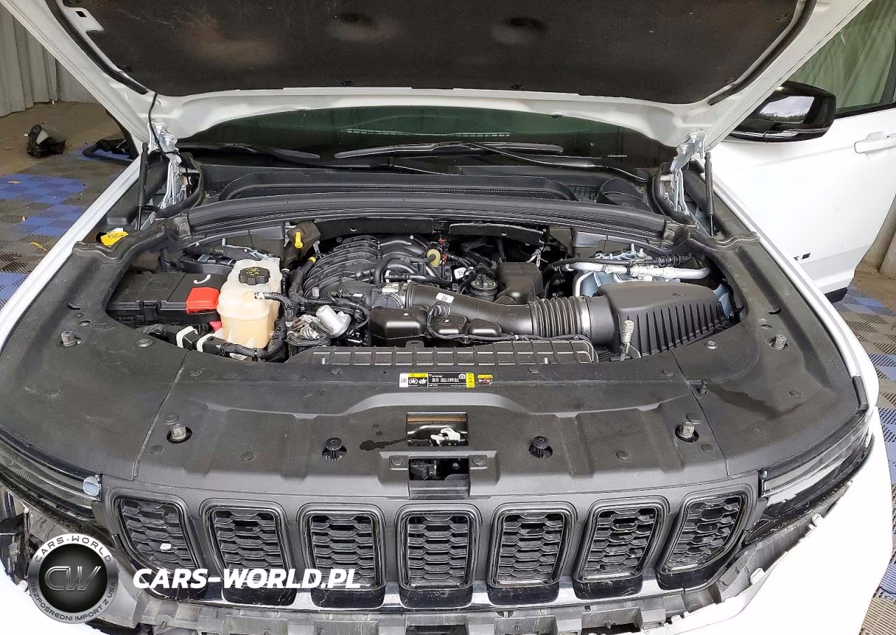 2024 Jeep Grand Cherokee Laredo VIN:1C4RJHAG7R8535016 - 12