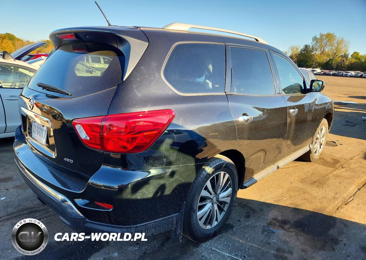 2018 Nissan Pathfinder S VIN:5N1DR2MM5JC648204 - 3