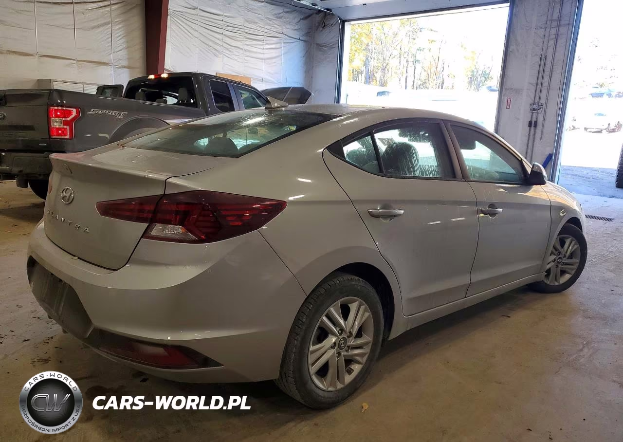 2020 Hyundai Elantra Sel VIN:5NPD84LF5LH571539 - 3