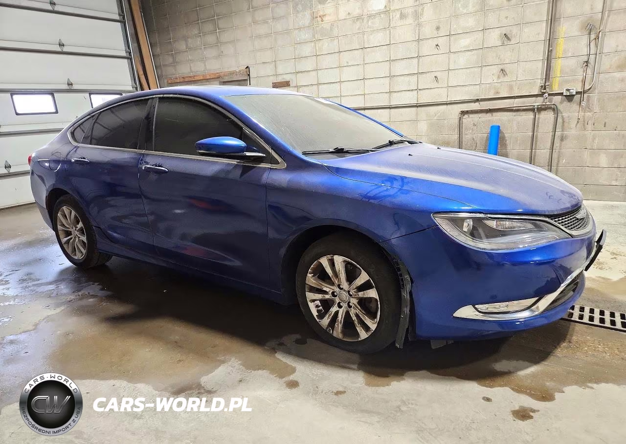 2015 Chrysler 200 C VIN:1C3CCCCG1FN510386 - 4