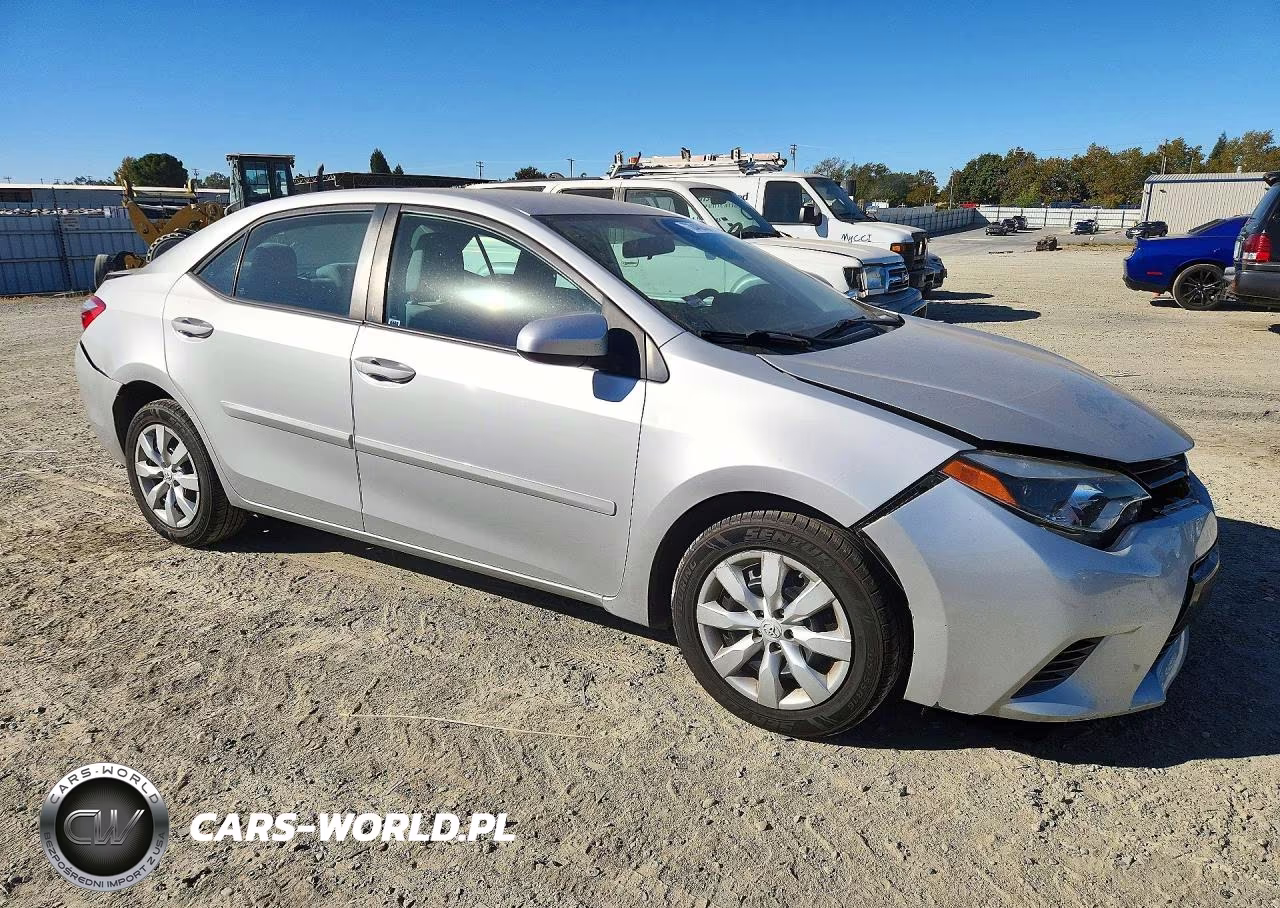 2016 Toyota Corolla Le VIN:5YFBURHE1GP416284 - 4