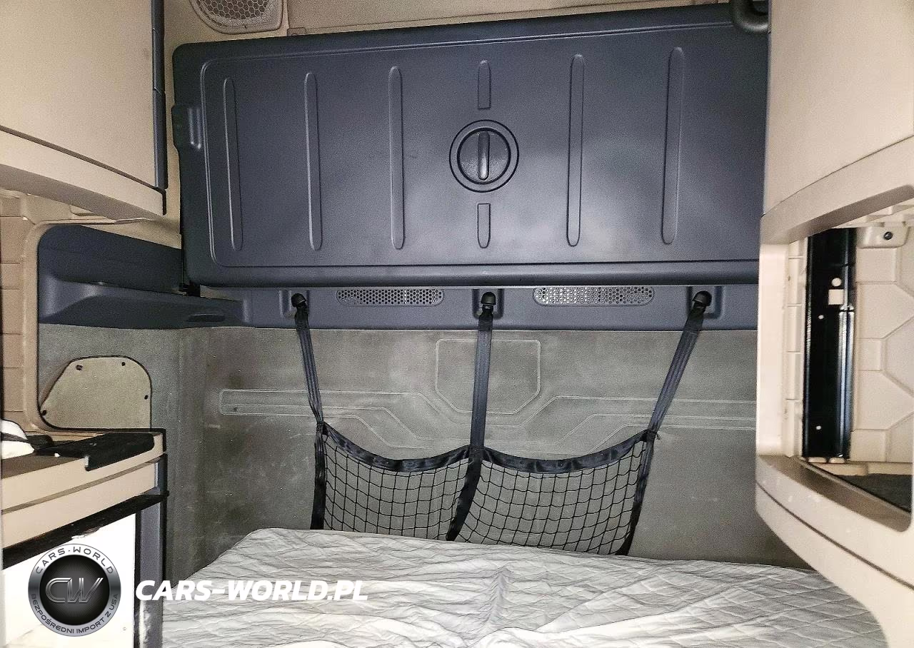2015 Freightliner Cascadia Semi Truck VIN:3AKJGLBG4FSGK0126 - 10
