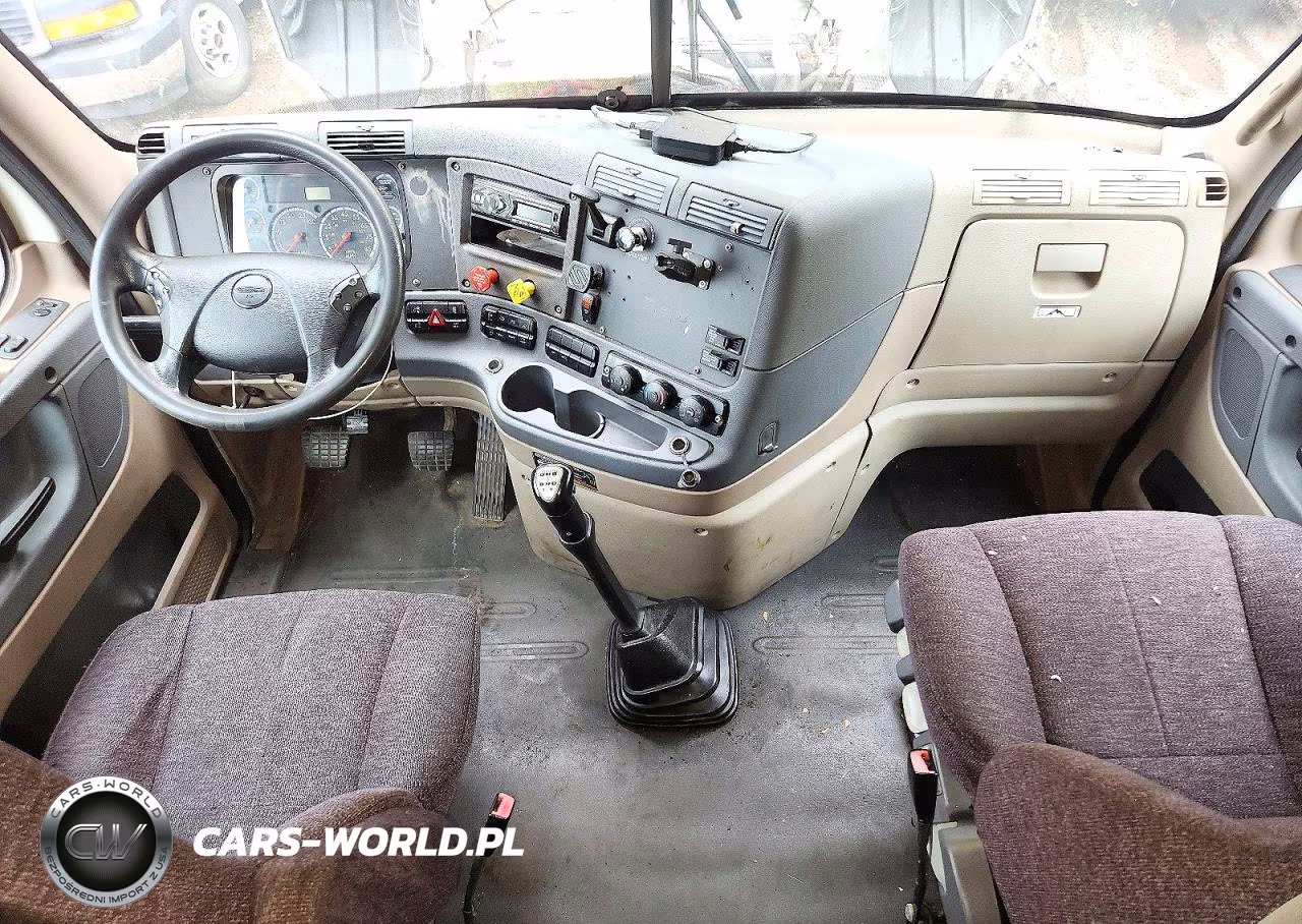 2015 Freightliner Cascadia Semi Truck VIN:3AKJGLBG4FSGK0126 - 8