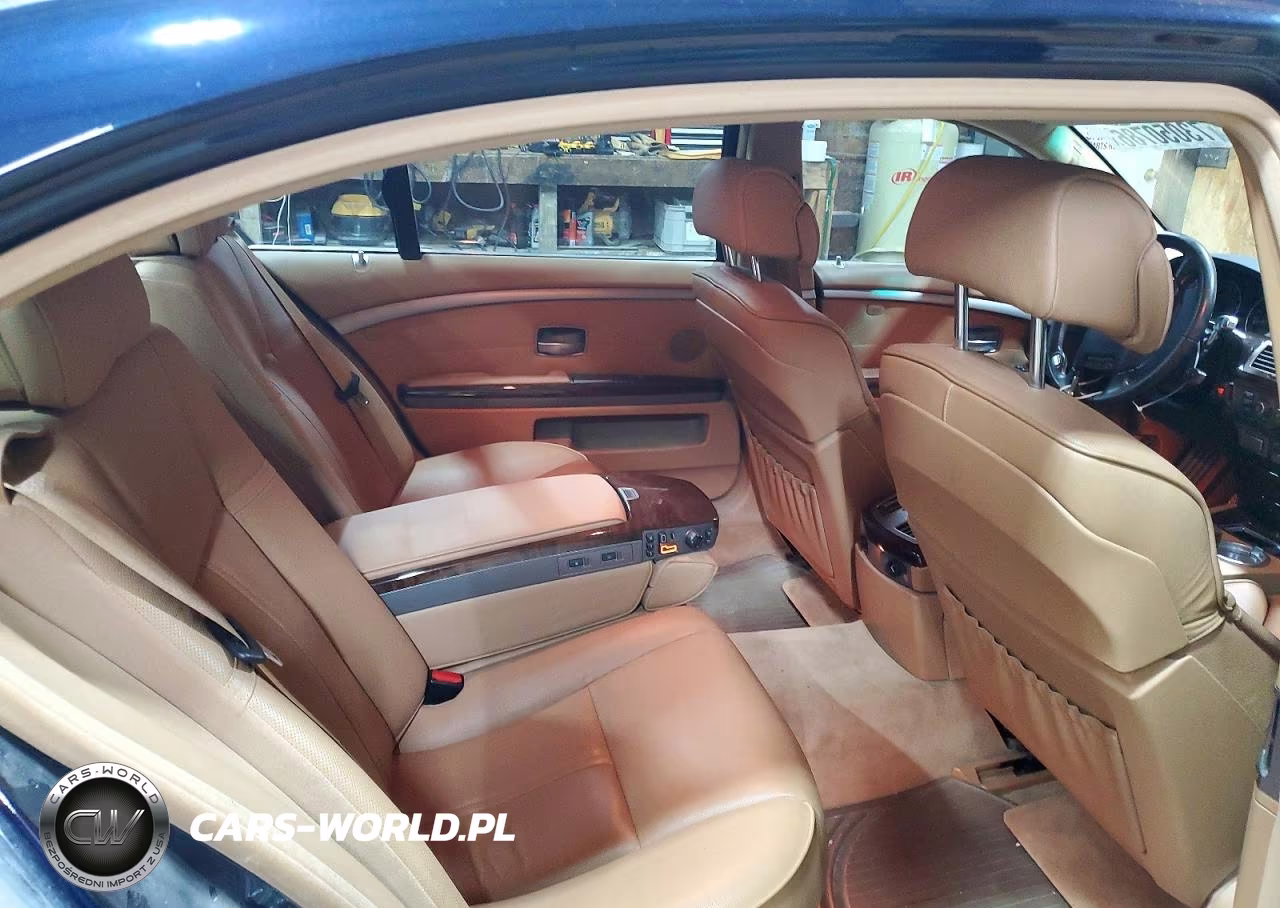 2007 BMW 750 VIN:WBAHN835X7DT76344 - 10