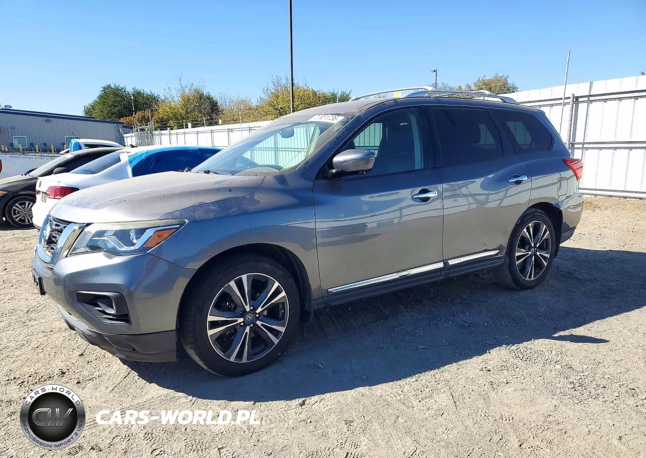 2017 Nissan Pathfinder Platinum