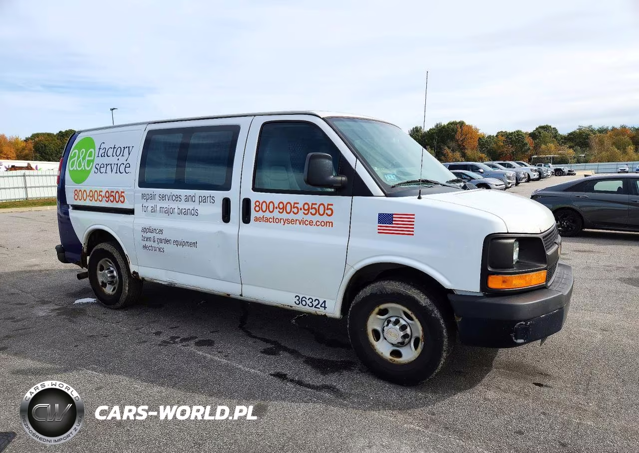 2013 Chevrolet Express G2500 VIN:1GCWGFCA6D1162163 - 4