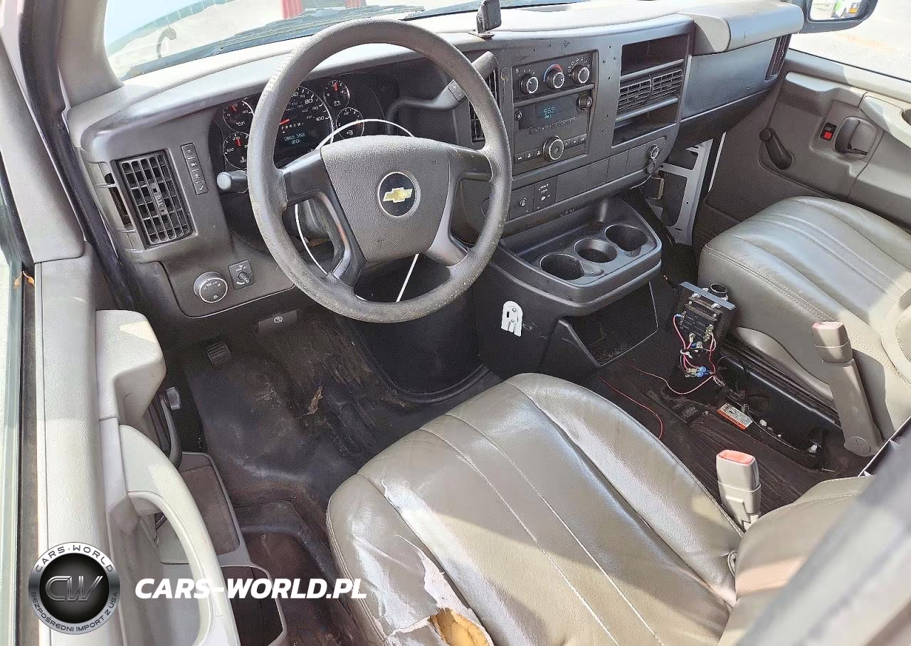 2013 Chevrolet Express G2500 VIN:1GCWGFCA6D1162163 - 8