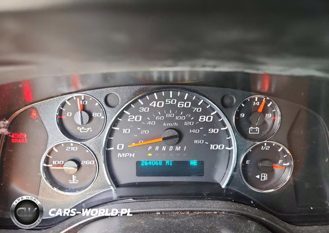 2013 Chevrolet Express G2500 VIN:1GCWGFCA6D1162163 - 9