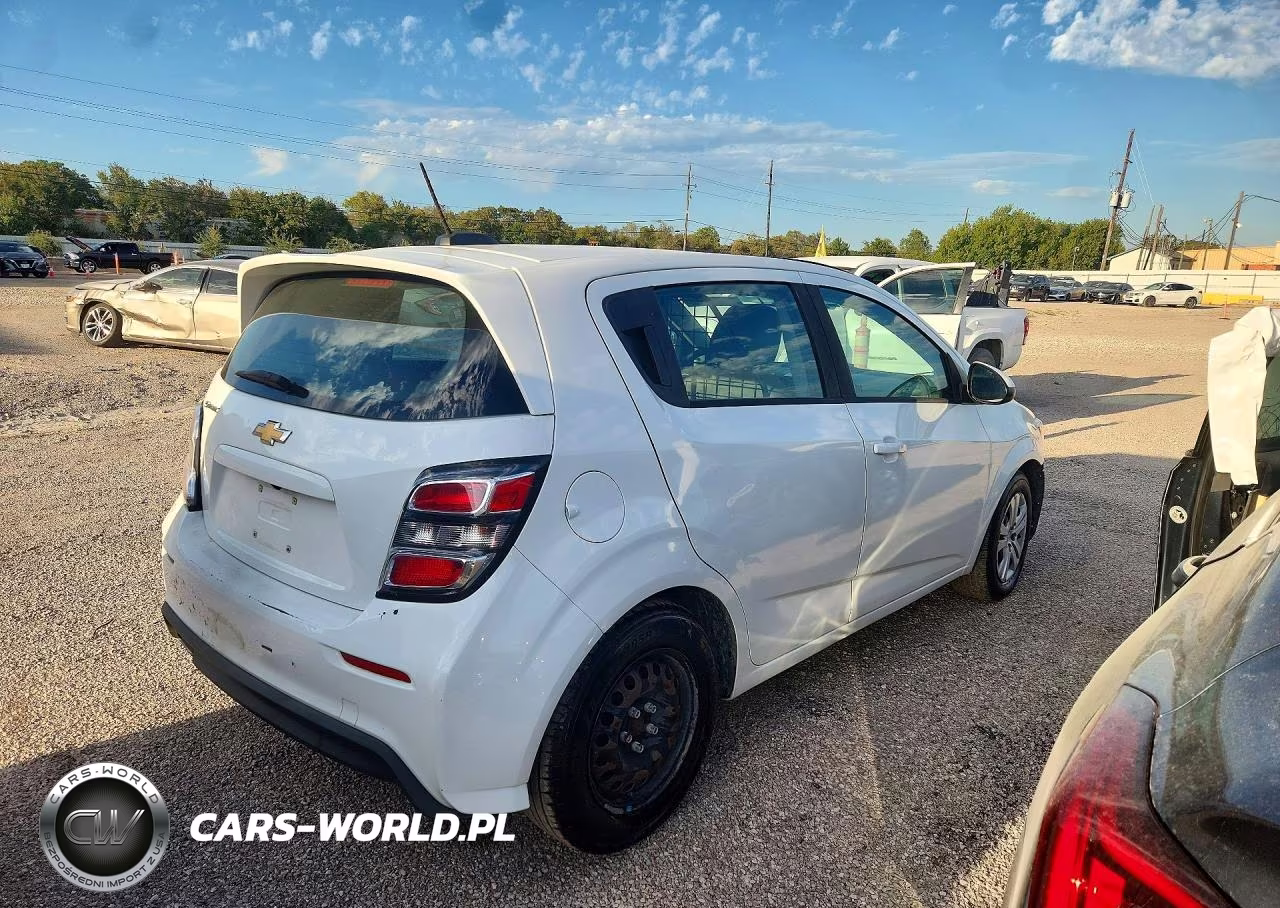 2020 Chevrolet Sonic VIN:1G1JG6SB6L4114866 - 3