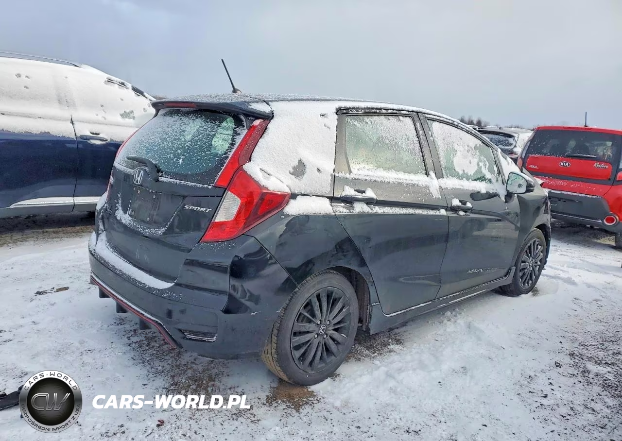 2018 Honda Fit Sport VIN:3HGGK5G63JM709103 - 3