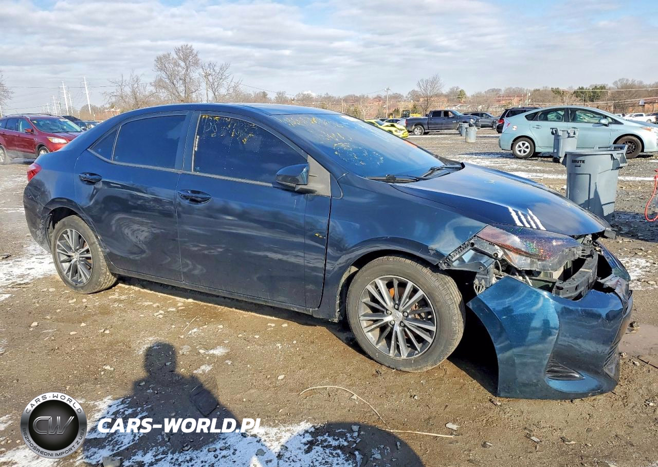 2018 Toyota Corolla Le VIN:2T1BURHE5JC121244 - 4