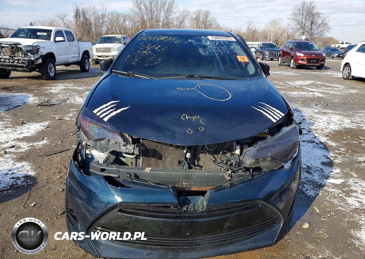 2018 Toyota Corolla Le VIN:2T1BURHE5JC121244 - 5