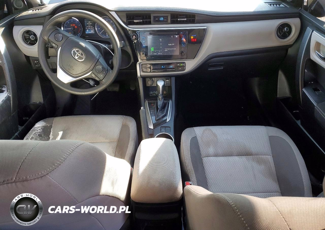 2018 Toyota Corolla Le VIN:2T1BURHE5JC121244 - 8