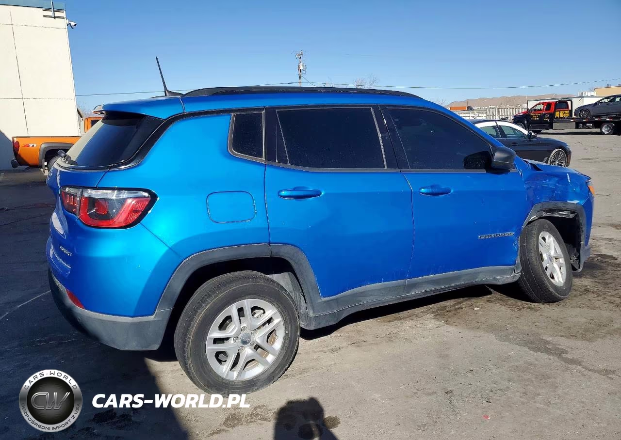 2018 Jeep Compass Sport 4X4 VIN:3C4NJDAB0JT230281 - 3