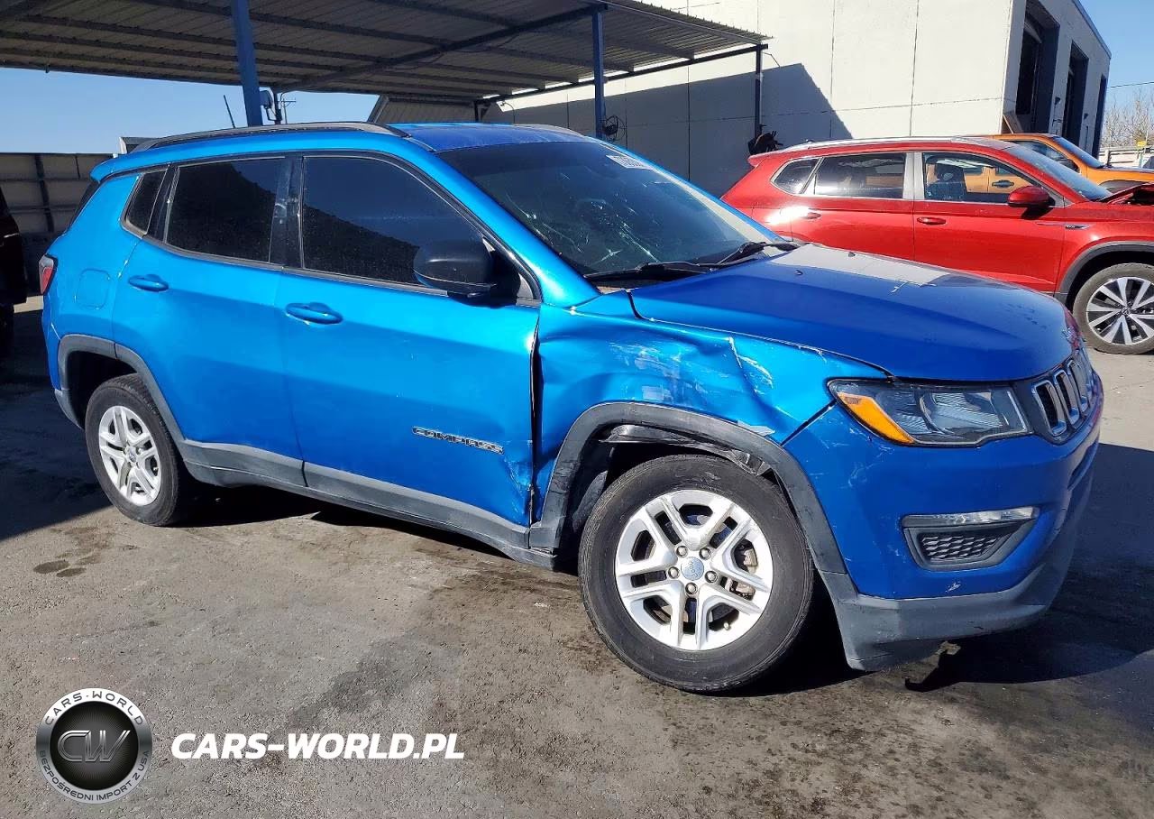 2018 Jeep Compass Sport 4X4 VIN:3C4NJDAB0JT230281 - 4