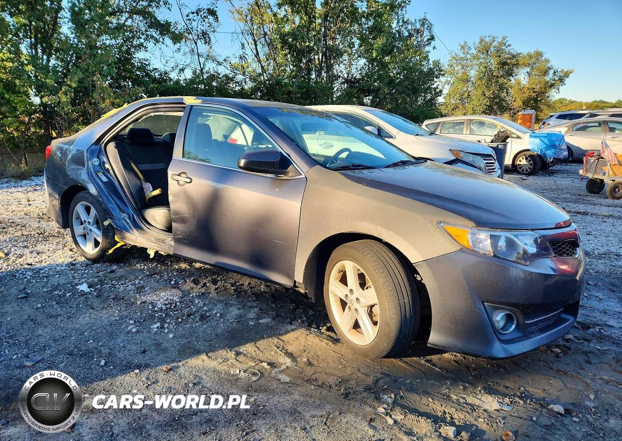 2013 Toyota Camry Se VIN:4T1BF1FK0DU658689 - 4