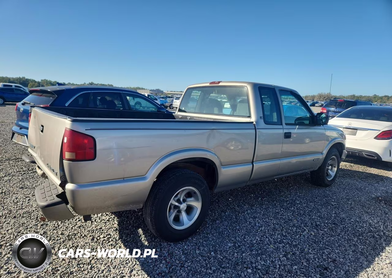 2000 Chevrolet S Truck S10 VIN:1GCCS1956YK272662 - 3