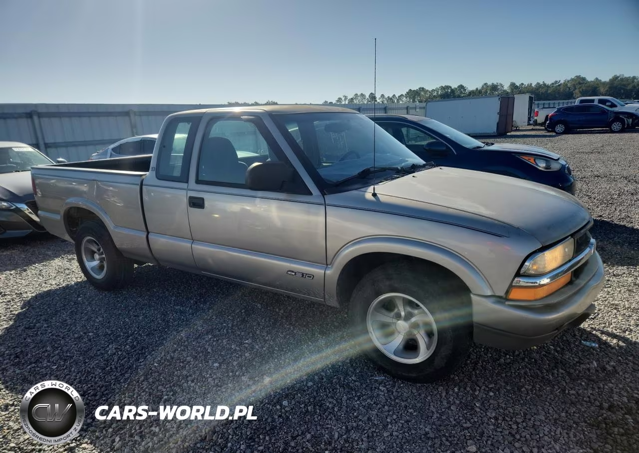 2000 Chevrolet S Truck S10 VIN:1GCCS1956YK272662 - 4