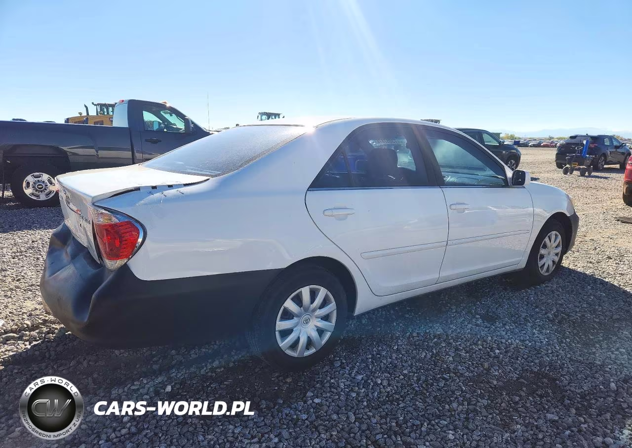2005 Toyota Camry Le VIN:4T1BE32K95U427263 - 3