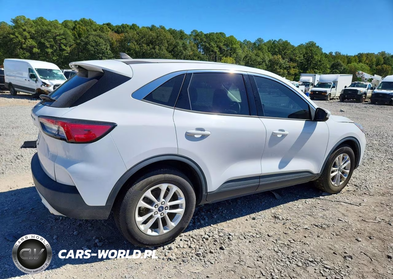 2021 Ford Escape Se VIN:1FMCU0G66MUA32053 - 3