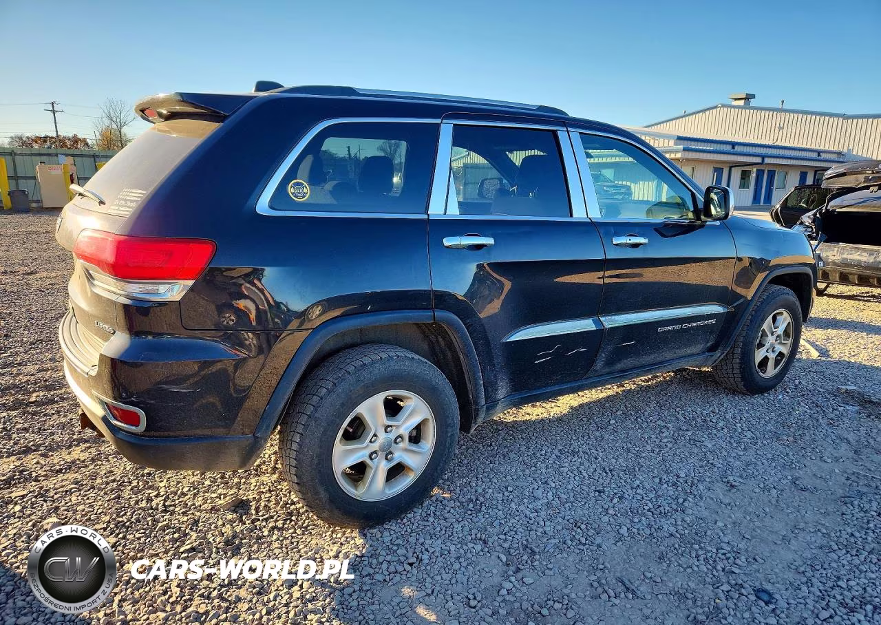 2015 Jeep Grand Cherokee Laredo VIN:1C4RJFAG1FC939846 - 3