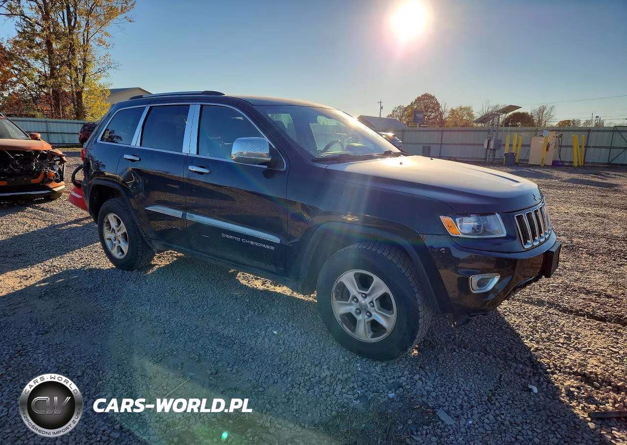 2015 Jeep Grand Cherokee Laredo VIN:1C4RJFAG1FC939846 - 4