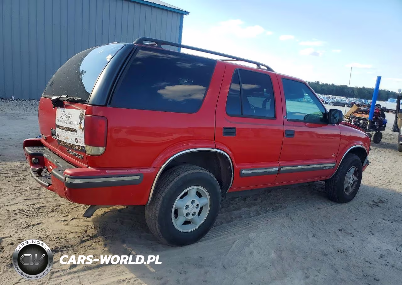 1999 Chevrolet Blazer VIN:1GNDT13W4X2231827 - 3