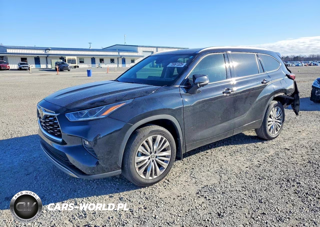 2024 Toyota Highlander Le – zdjęcie 1 z 13