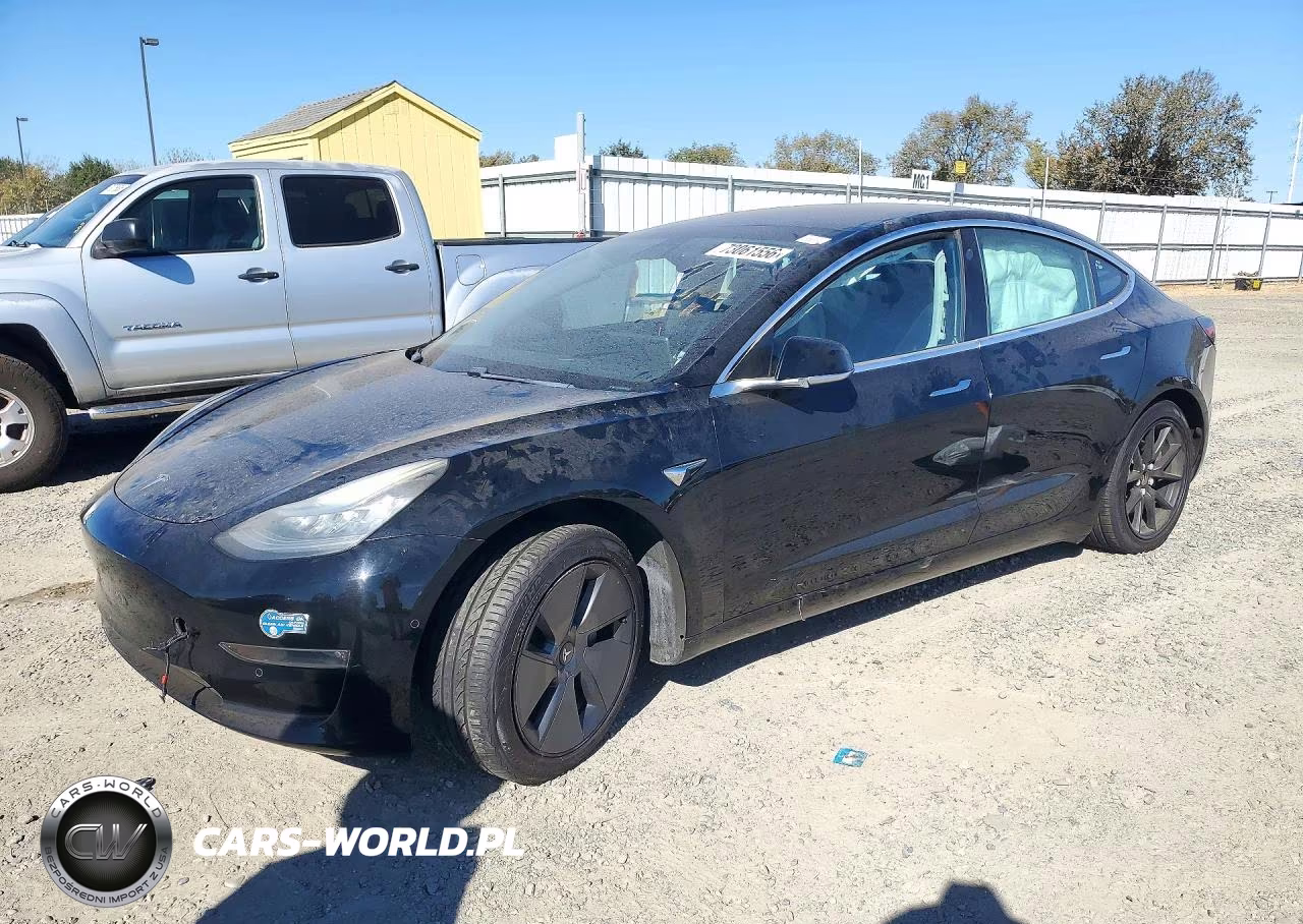 2018 Tesla Model 3 – zdjęcie 1 z 12