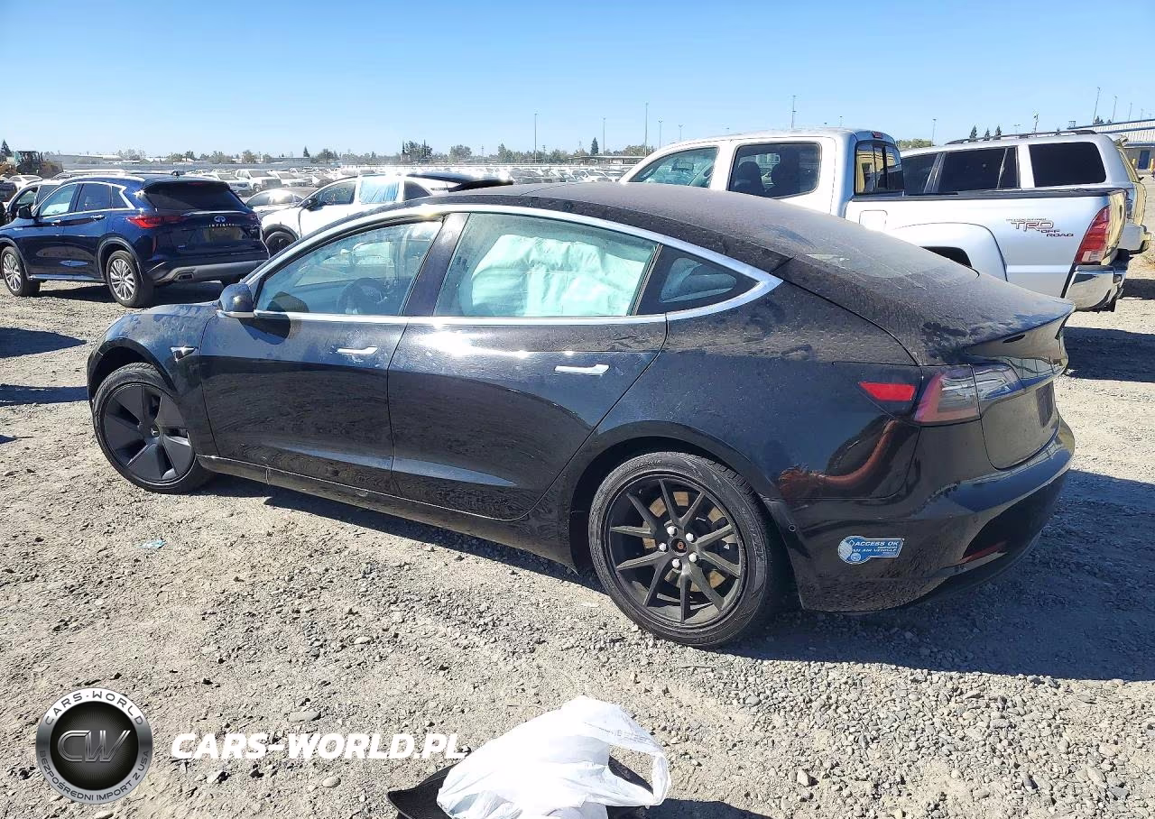 2018 Tesla Model 3 VIN:5YJ3E1EAXJF040658 - 2
