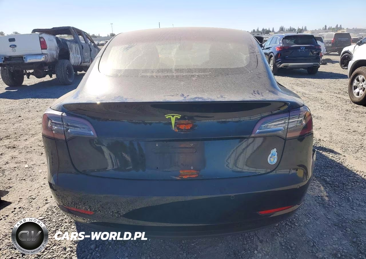 2018 Tesla Model 3 VIN:5YJ3E1EAXJF040658 - 6