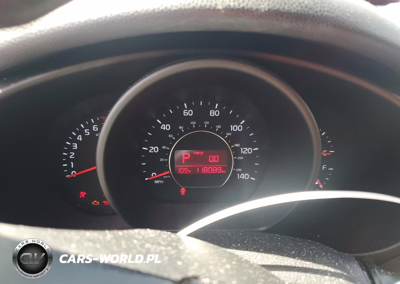 2015 Kia Soul + VIN:KNDJP3A58F7794113 - 9