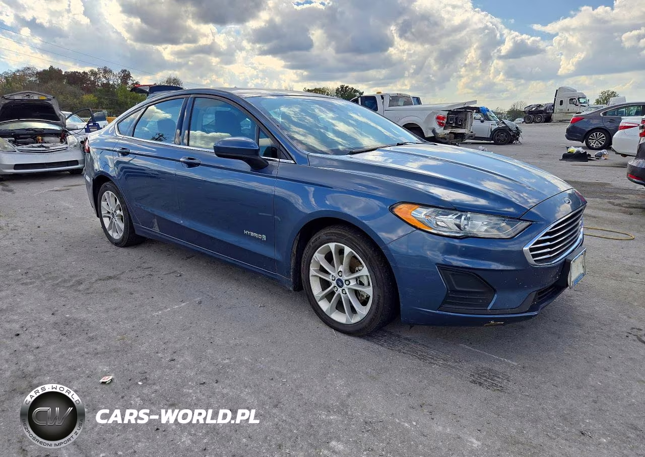 2019 Ford Fusion Se VIN:3FA6P0LU6KR104389 - 4
