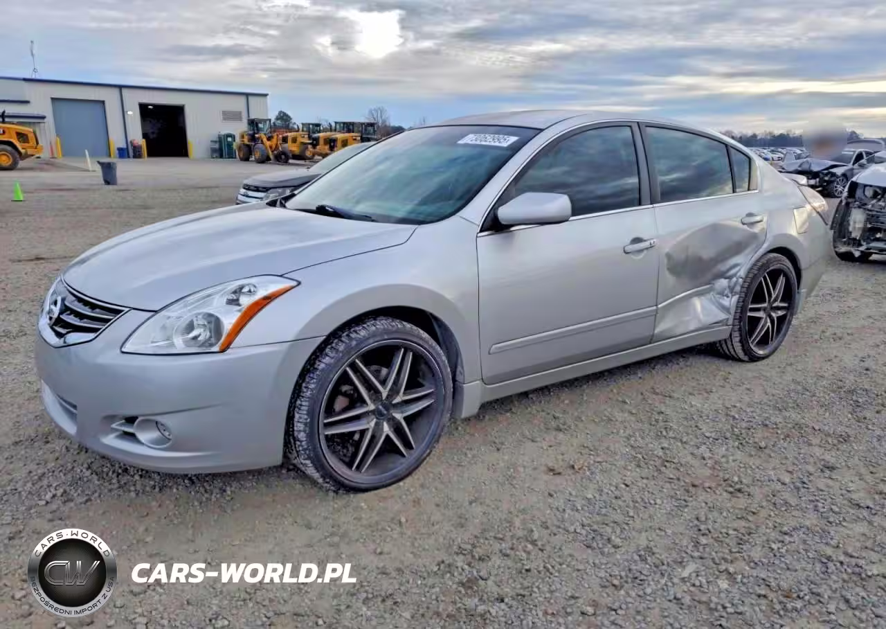 2011 Nissan Altima Base