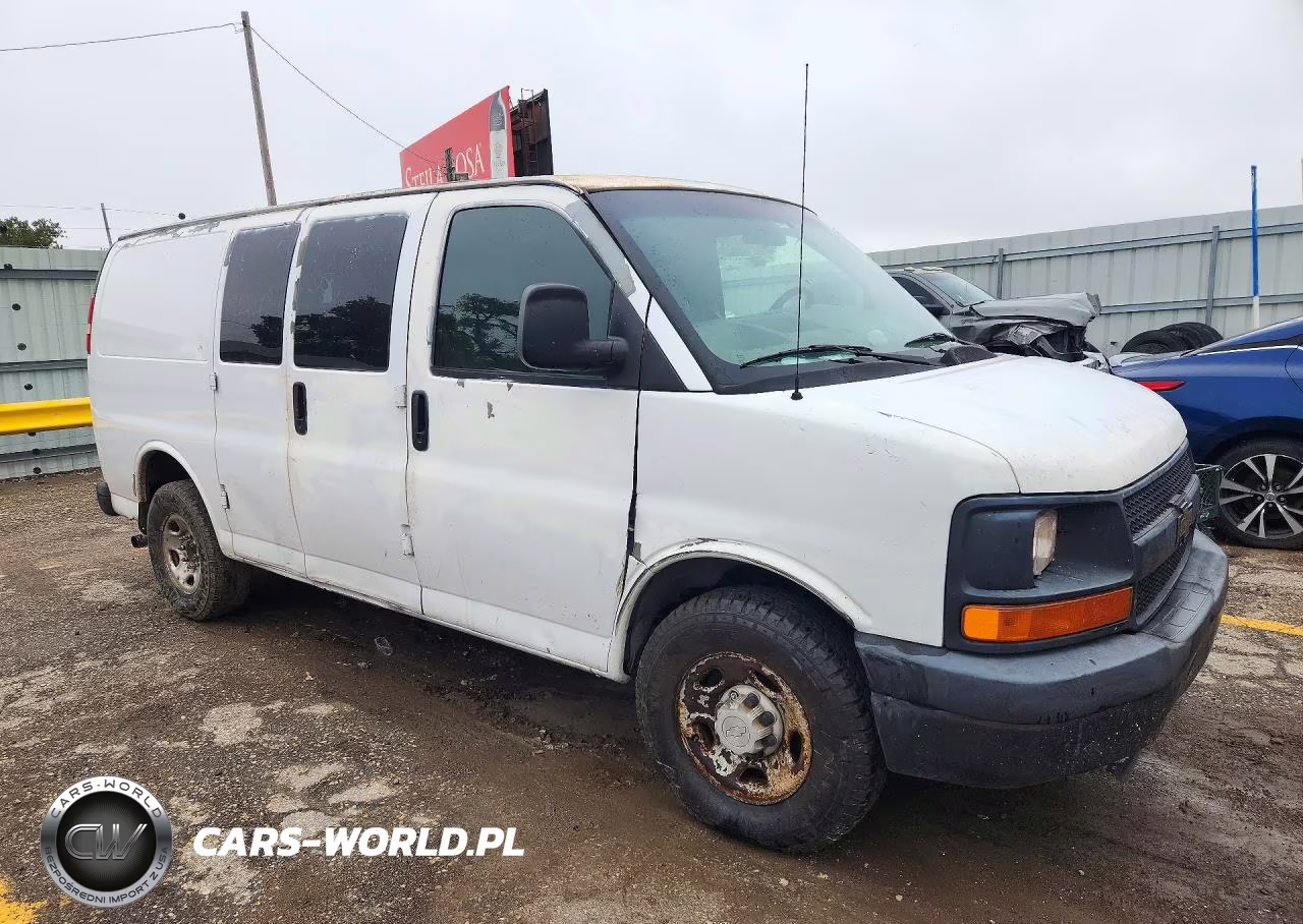 2008 Chevrolet Express G2500 VIN:1GCGG25C281131669 - 4