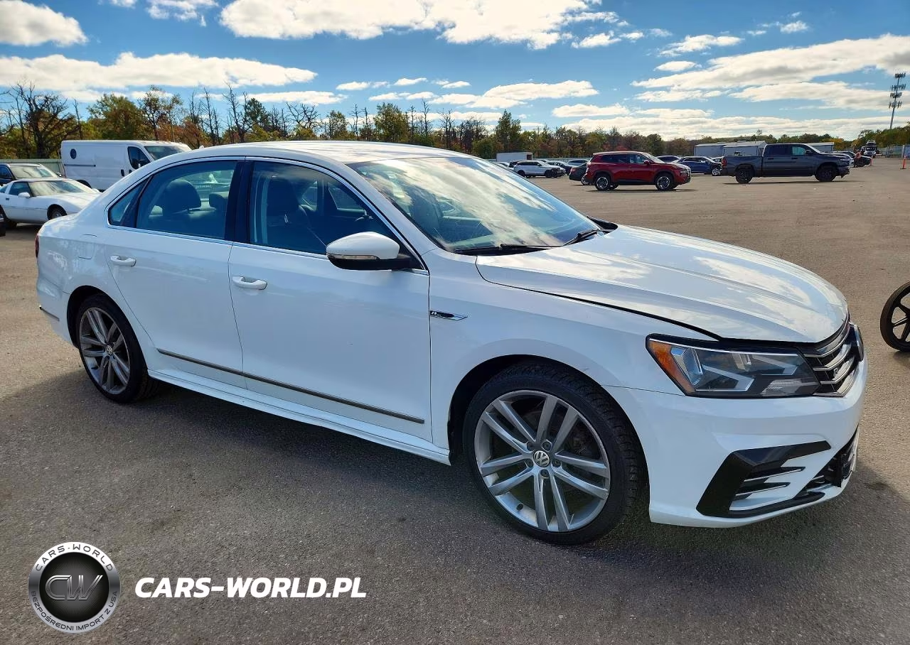 2017 Volkswagen Passat VIN:1VWDT7A33HC015559 - 4