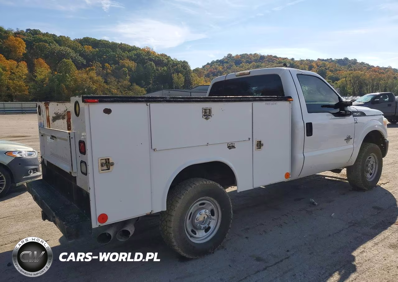 2011 Ford F250 Super Duty VIN:1FDBF2AT5BEC63520 - 3