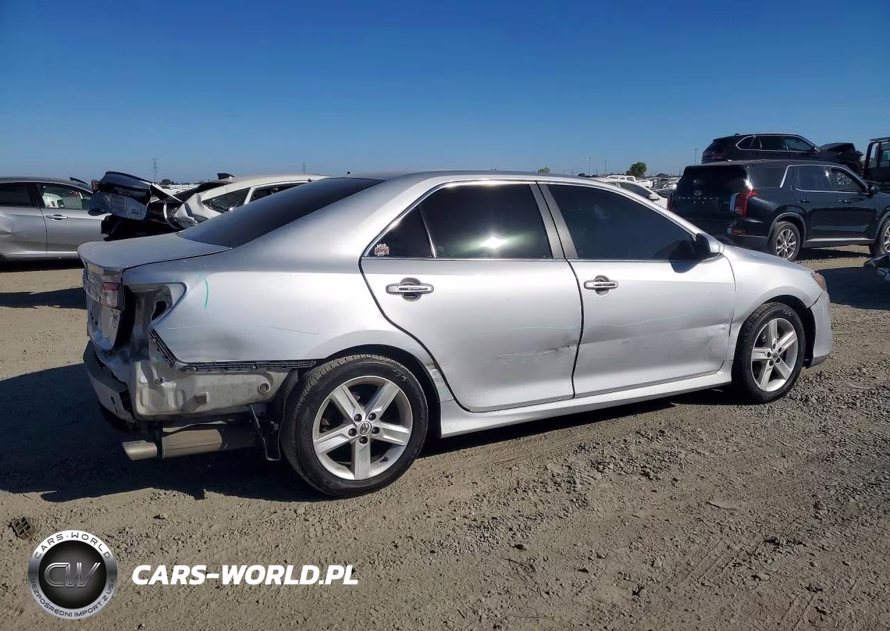 2014 Toyota Camry Se VIN:4T1BF1FK6EU860311 - 3