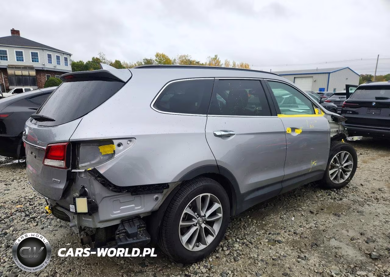 2018 Hyundai Santa Fe Se VIN:KM8SNDHF3JU264779 - 3