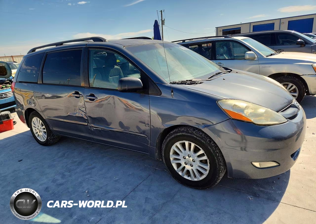2010 Toyota Sienna Xle VIN:5TDYK4CC3AS307669 - 4