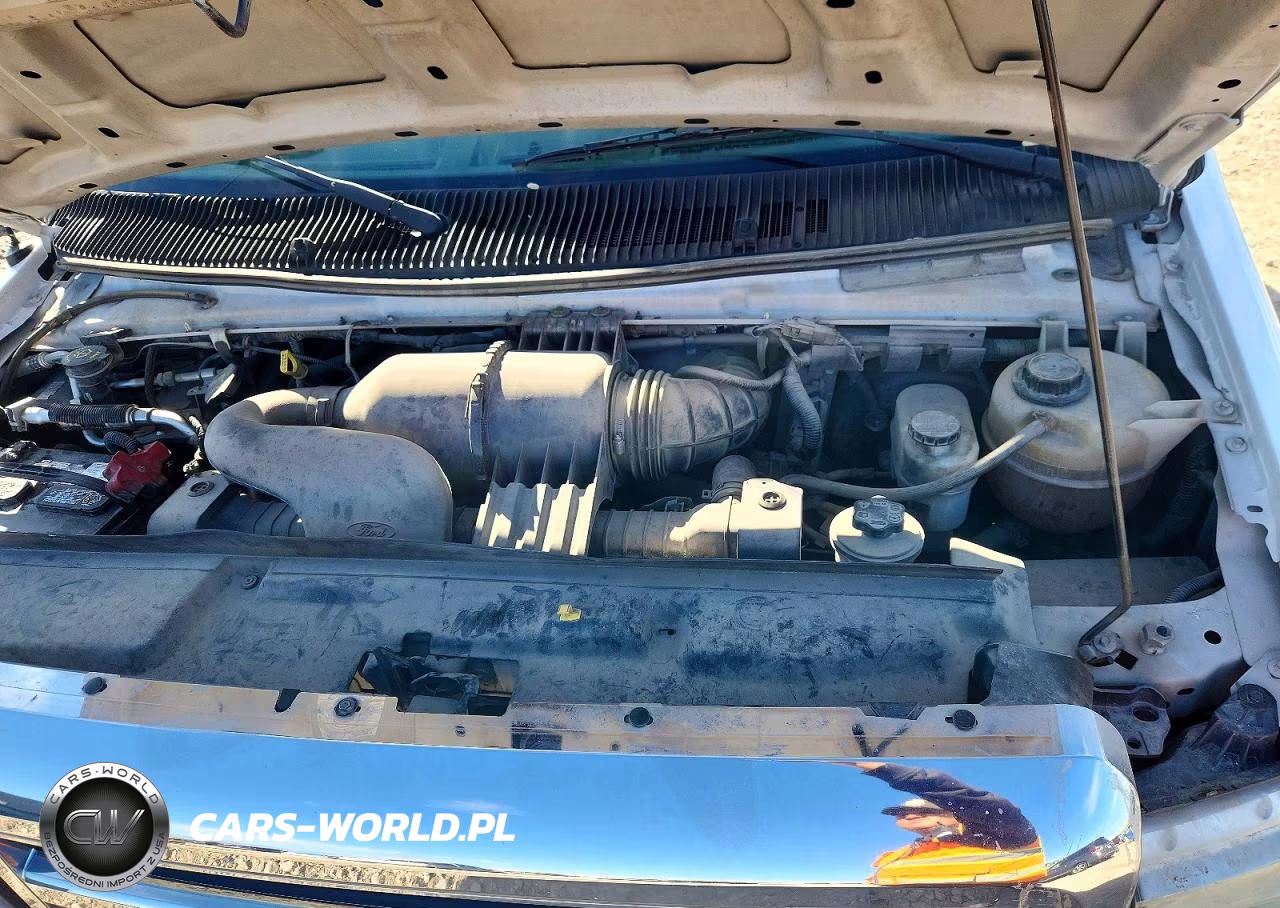 2012 Ford Econoline E350 Super Duty Wagon VIN:1FBNE3BL6CDA45705 - 12