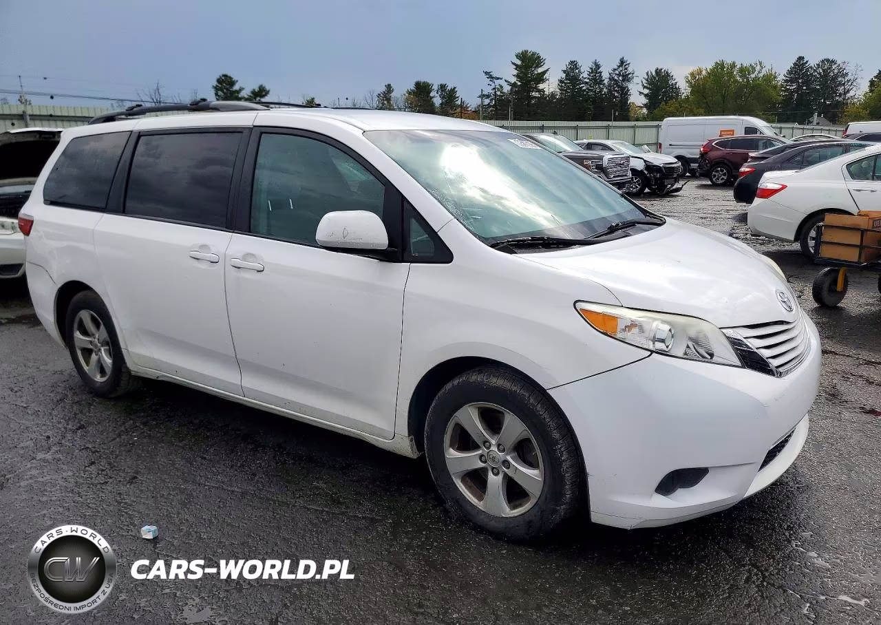 2017 Toyota Sienna Le VIN:5TDKZ3DC2HS870412 - 4