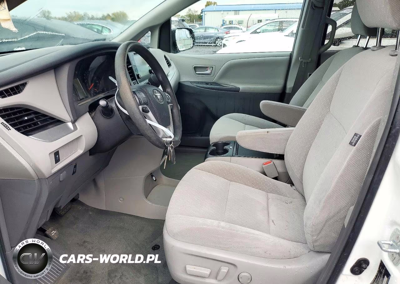 2017 Toyota Sienna Le VIN:5TDKZ3DC2HS870412 - 7