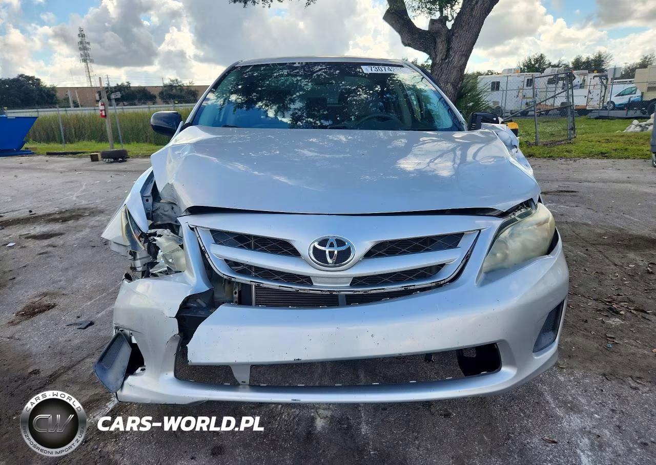 2011 Toyota Corolla Base VIN:2T1BU4EE9BC562111 - 5